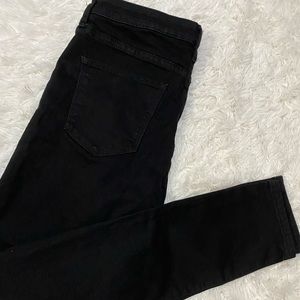 NWOT H&M black skinny jeans
